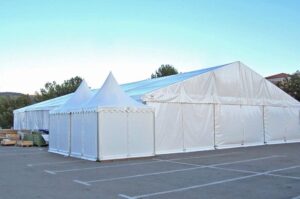 Prireditveni šotor širine 15 m v kompleksu s Pagoda šotorom